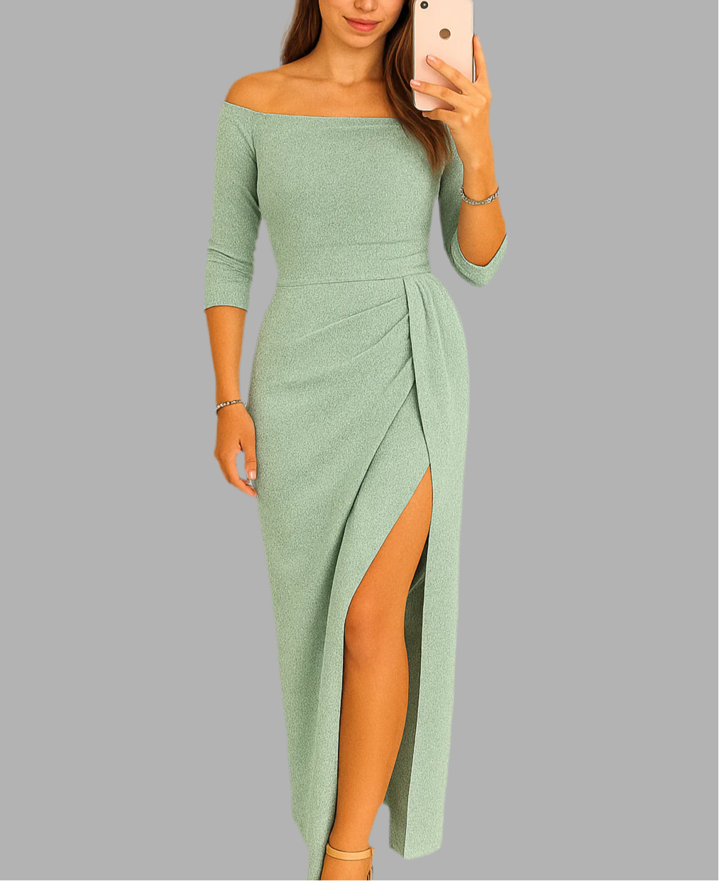 Lange damesjurk met off-shoulder halslijn en split